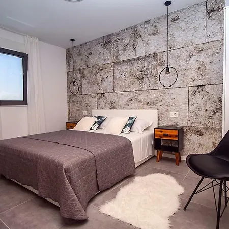 Soriano ミミツェ